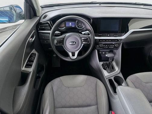 2020 Kia Niro LX