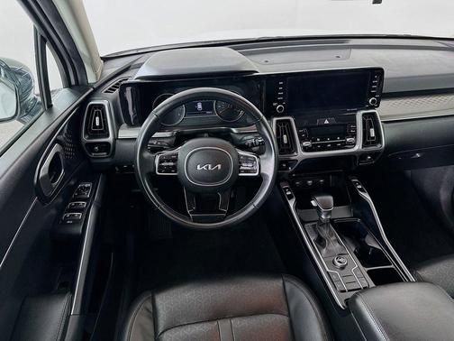 Glacial White Pearl 2022 Kia Sorento S