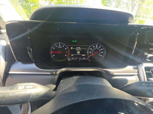 Glacial White Pearl 2022 Kia Sorento S