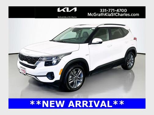 Snow White Pearl 2022 Kia Seltos S