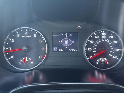 Snow White Pearl 2022 Kia Seltos S