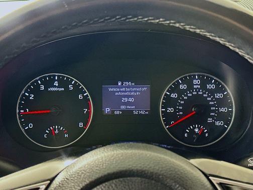 Snow White Pearl 2022 Kia Seltos S