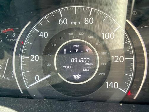 White Diamond Pearl 2015 Honda CR-V LX