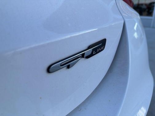 Glacial White Pearl 2021 Kia K5 GT-Line