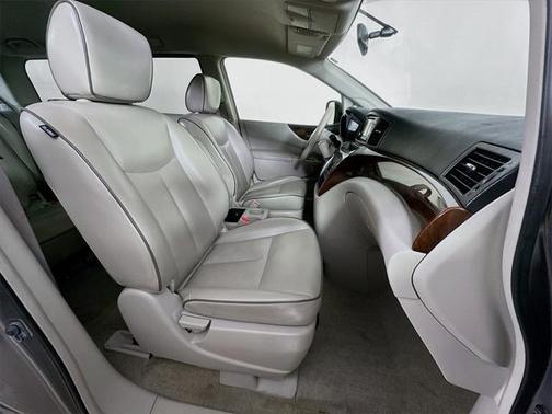2015 Nissan Quest SV