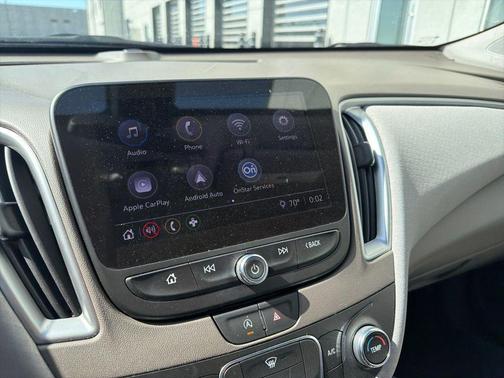 Silver Ice Metallic 2022 Chevrolet Malibu 1LS