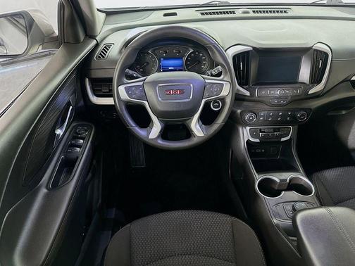 Quicksilver Metallic 2022 GMC Terrain SLE