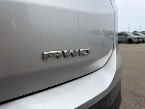 Quicksilver Metallic 2022 GMC Terrain SLE