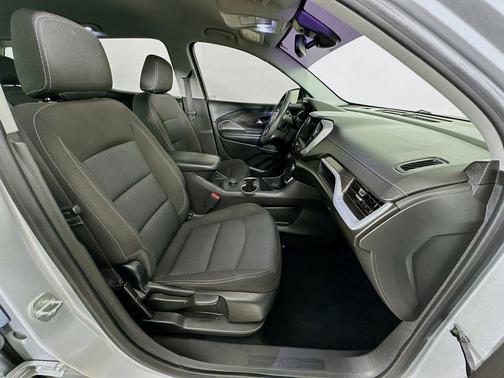 Quicksilver Metallic 2022 GMC Terrain SLE