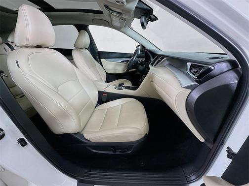 2019 INFINITI QX50 Luxe