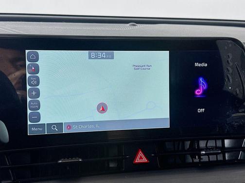 Everlasting Silver 2023 Kia Sportage EX