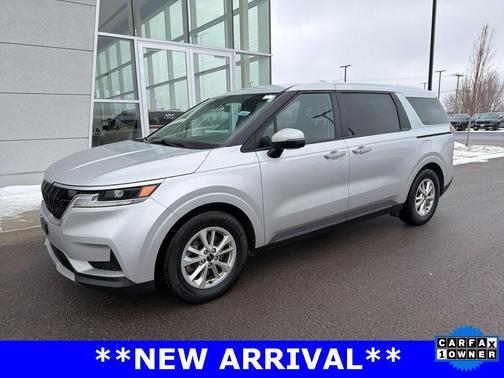 2022 Kia Carnival LX