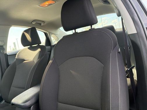 Aurora Black Pearl 2019 Kia Forte FE
