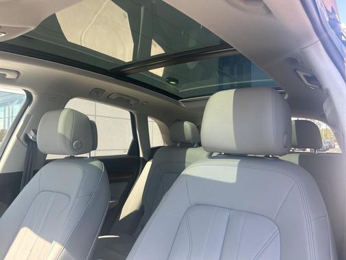 2022 Audi Q5 45 S line Premium Plus