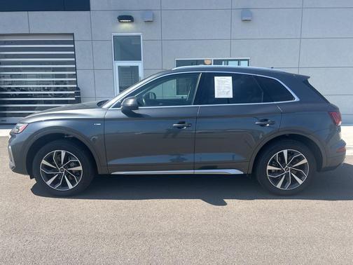 2022 Audi Q5 45 S line Premium Plus