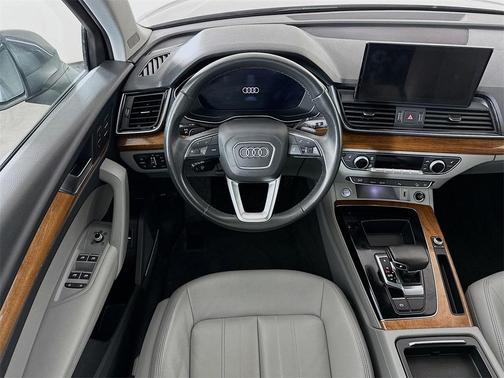 2022 Audi Q5 45 S line Premium Plus