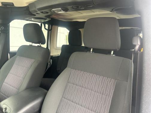 2011 Jeep Wrangler Unlimited Sport