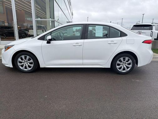 Ice Cap 2023 Toyota Corolla LE