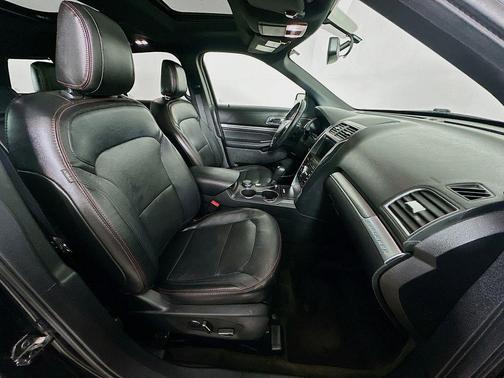 Shadow Black 2018 Ford Explorer Sport