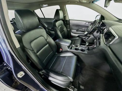 Pacific Blue 2022 Kia Sportage EX