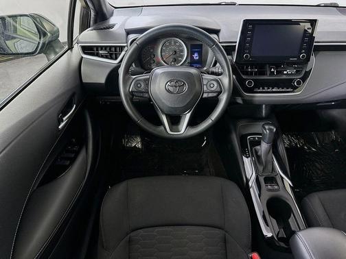 Midnight Black Metallic 2022 Toyota Corolla SE
