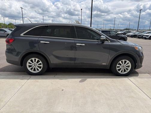 Platinum Graphite 2019 Kia Sorento LX