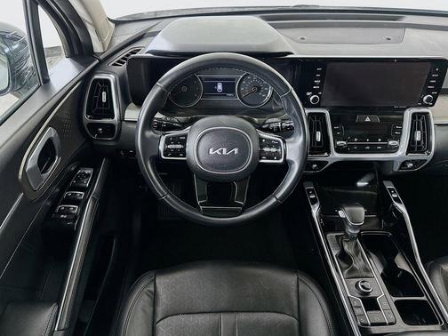 Wolf Gray 2022 Kia Sorento SX