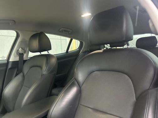 2019 Kia Stinger Base
