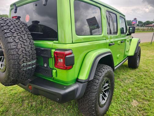 Mojito Clearcoat 2026 Jeep Wrangler Rubicon