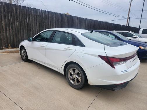 2021 Hyundai ELANTRA SE