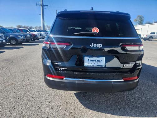 2025 Jeep Grand Cherokee L Laredo
