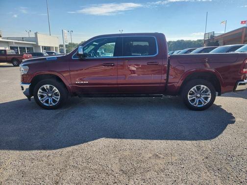 2022 RAM 1500 Classic SLT
