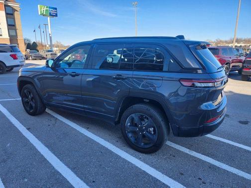 2025 Jeep Grand Cherokee Altitude