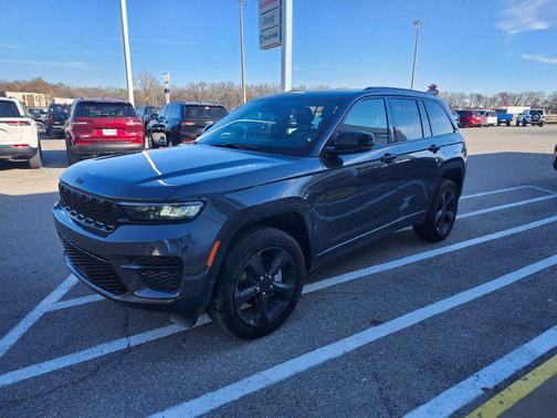 2025 Jeep Grand Cherokee Altitude