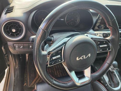 2022 Kia Forte GT
