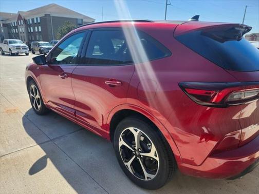 2024 Ford Escape ST-Line Elite