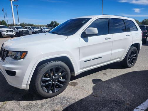 2021 Jeep Grand Cherokee Laredo