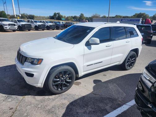 2021 Jeep Grand Cherokee Laredo