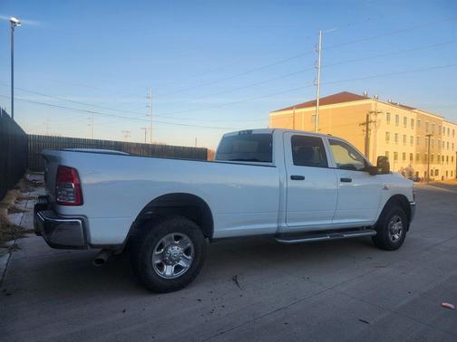 2023 RAM 3500 Tradesman Crew Cab 4x4 8' Box
