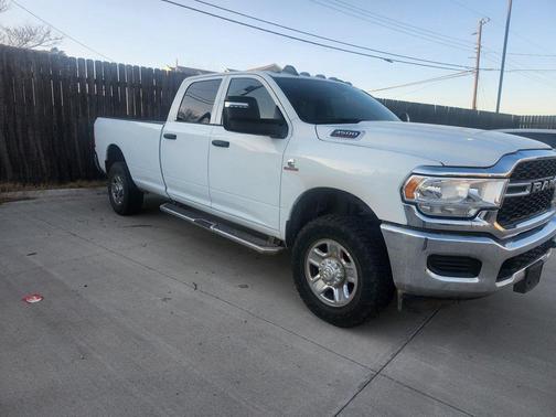 2023 RAM 3500 Tradesman Crew Cab 4x4 8' Box