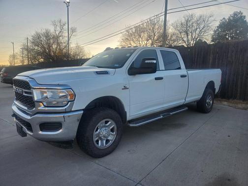 2023 RAM 3500 Tradesman Crew Cab 4x4 8' Box