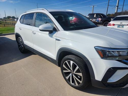 2024 Volkswagen Taos 1.5T SE