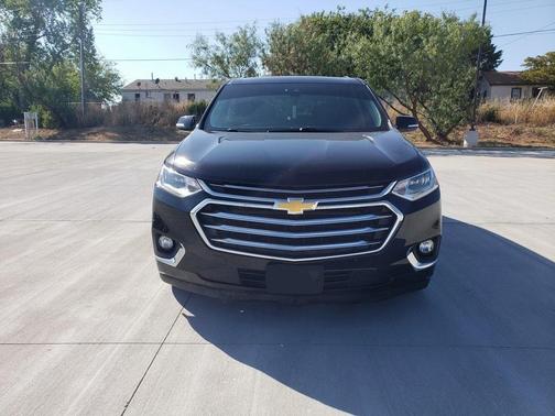 Photo 2 of 49 of 2019 Chevrolet Traverse High Country