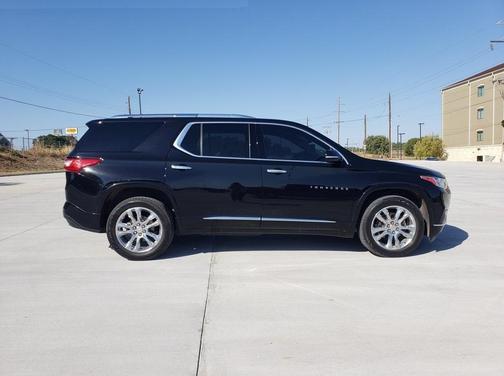 Photo 4 of 49 of 2019 Chevrolet Traverse High Country
