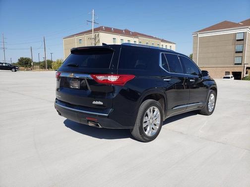 Photo 5 of 49 of 2019 Chevrolet Traverse High Country