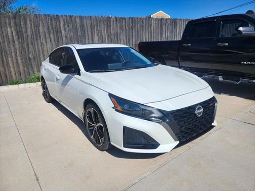 2023 Nissan Altima SR FWD