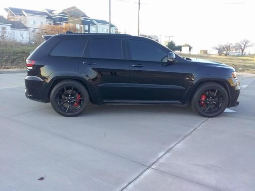 Photo 5 of 45 of 2020 Jeep Grand Cherokee SRT