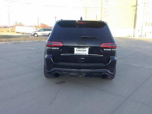 Photo 3 of 45 of 2020 Jeep Grand Cherokee SRT