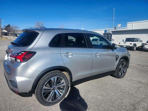 2024 Mitsubishi Outlander Sport 2.0 ES