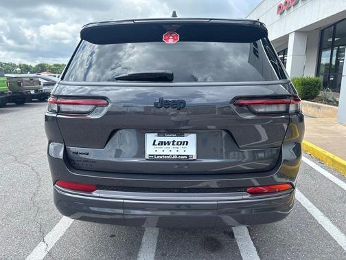 Baltic Gray Metallic Clearcoat 2026 Jeep Grand Cherokee L Limited